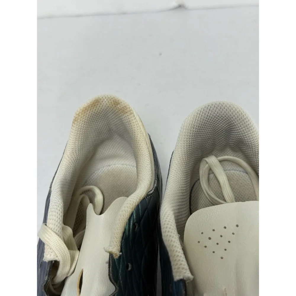 Nike Soccer Cleats Kids 4.5Y Iridescent Green Tiempo Legend 10‎ Academy FG/MG